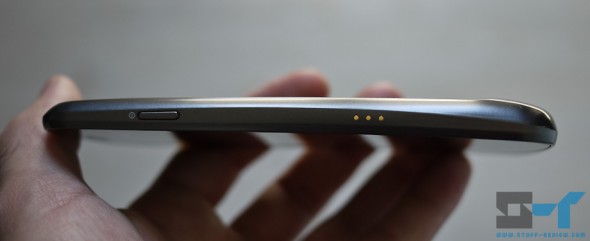 Samsung Galaxy Nexus side view - thickness and hump Samsung Galaxy Nexus side view - thickness and hump