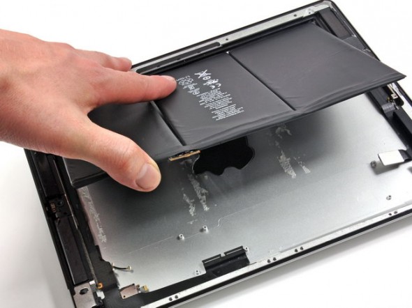 3rd generation iPad teardown pulling out the battery 3rd generation iPad teardown pulling out the battery